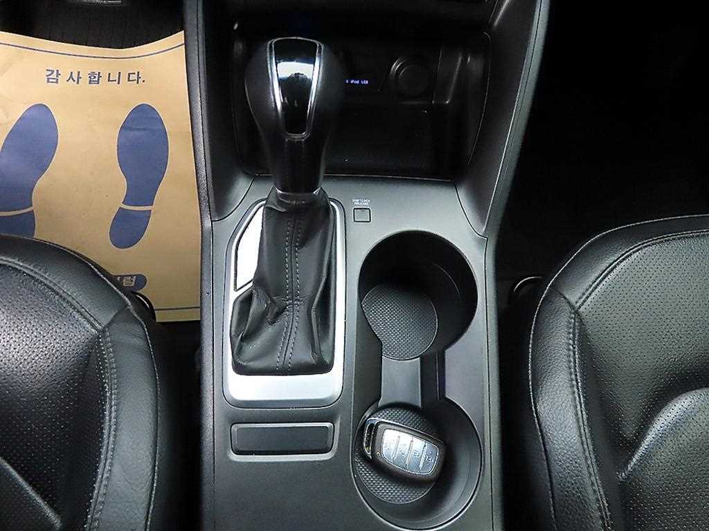 HYUNDAI Tucson - Vista 10