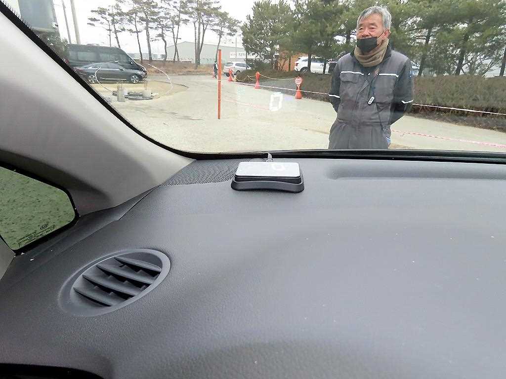 KIA Carnival - Vista 11