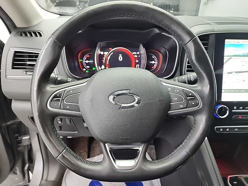 SAMSUNG QM6 - Vista 9