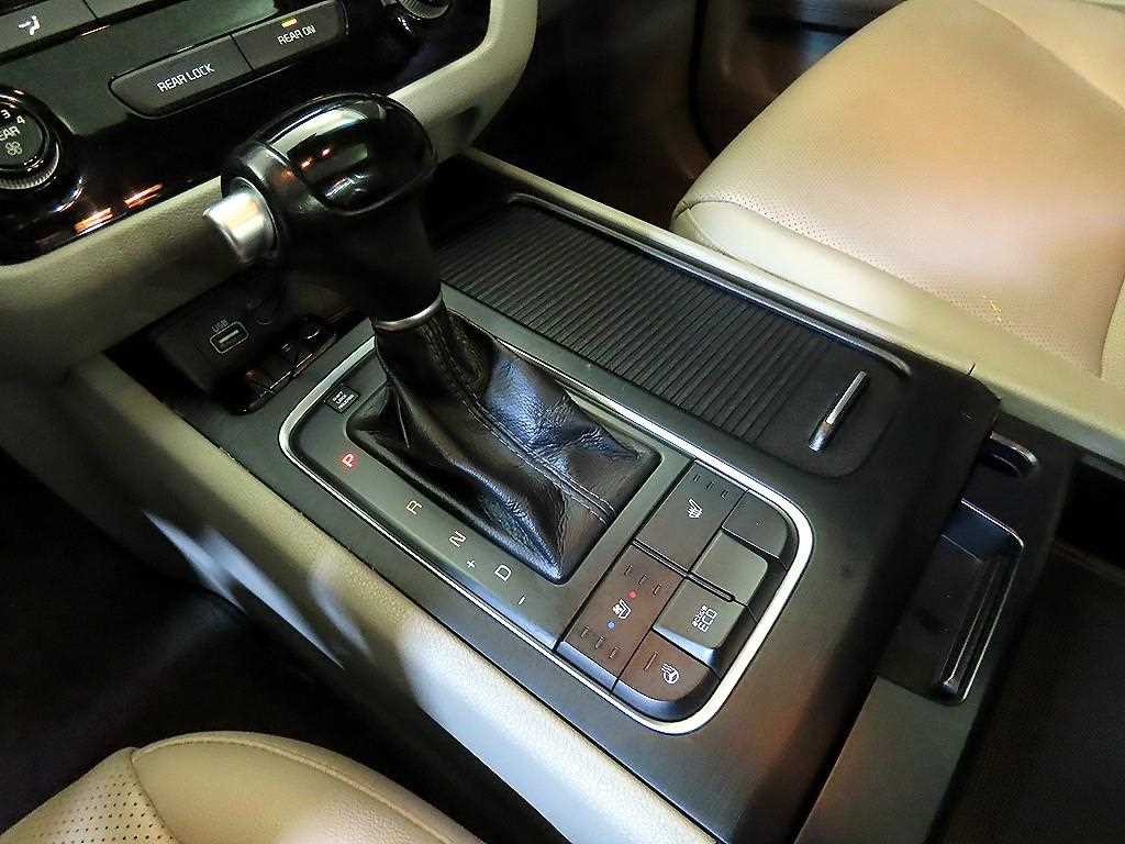 KIA Carnival 2015 Negro - Importación desde Corea - HF Imports Iquique - Foto 13