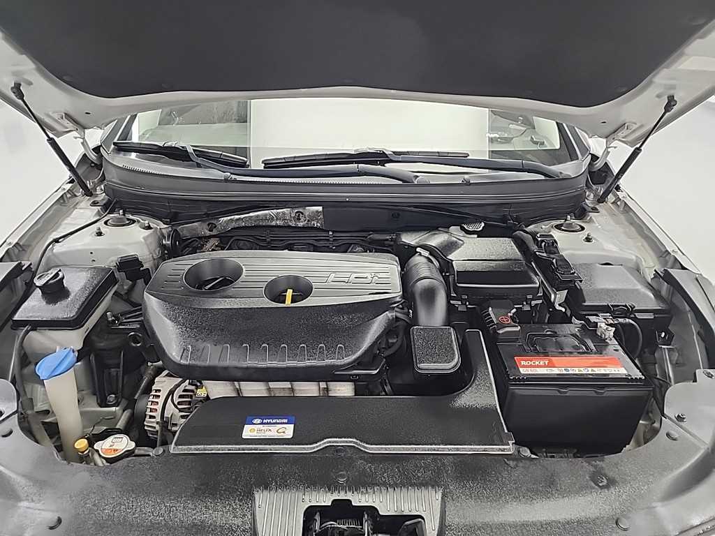 HYUNDAI Sonata - Vista 5