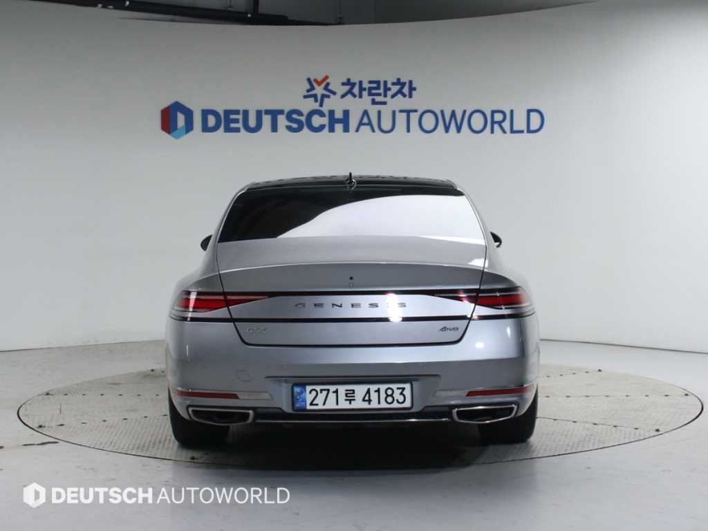 Genesis G90 - Vista 4