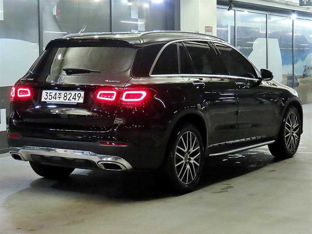 Mercedes Benz GLC Class - Vista 4