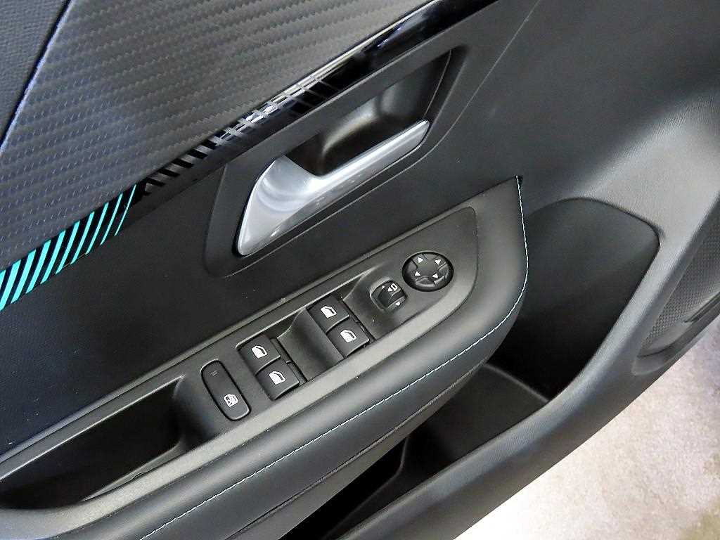 Peugeot 208 2022 Gris - Importación desde Corea - HF Imports Iquique - Foto 13