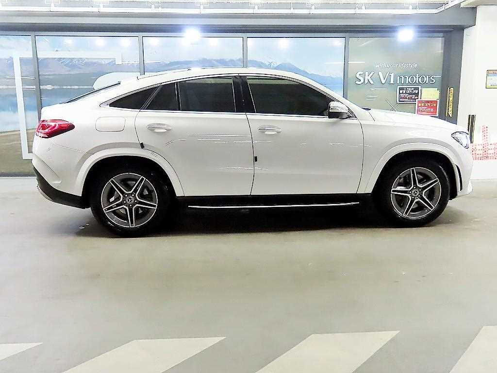 Mercedes Benz GLE Class - Vista 3