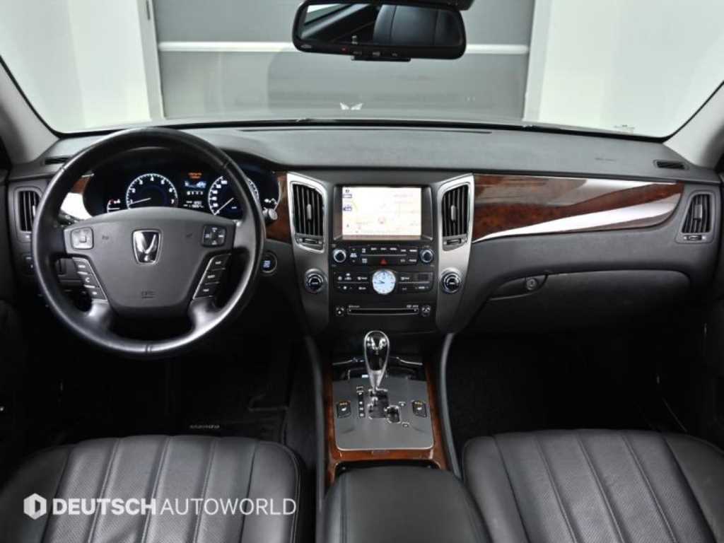 HYUNDAI Equus - Vista 7