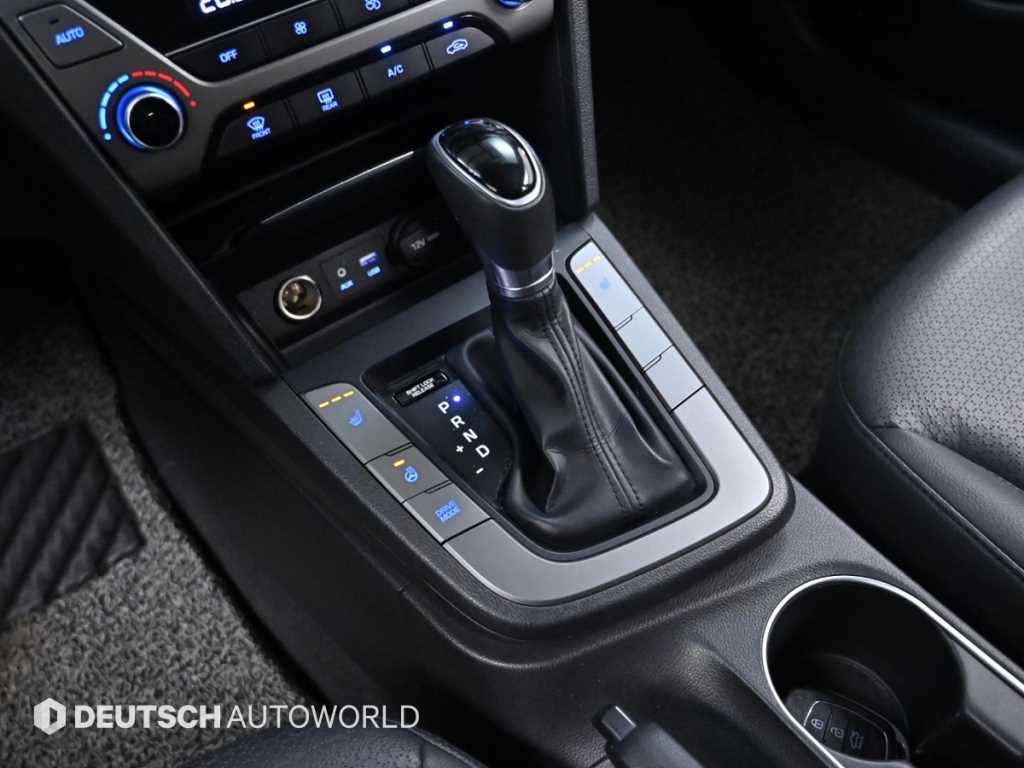 HYUNDAI Avante - Vista 9