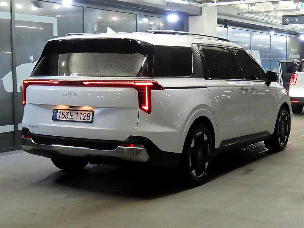 KIA Carnival - Vista 4