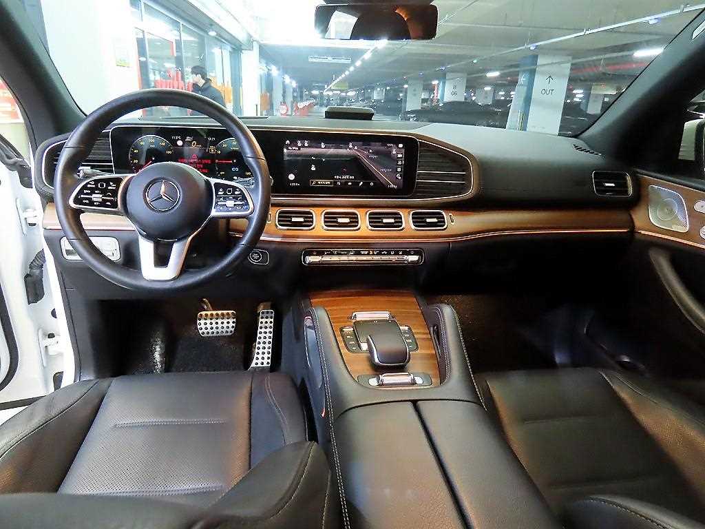 Mercedes Benz GLE Class - Vista 10