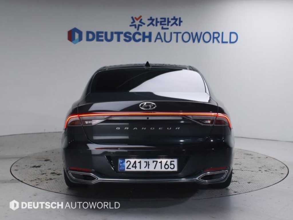 HYUNDAI Grandeur - Vista 4