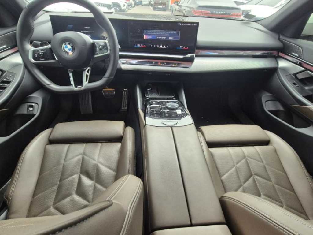 BMW 5 Series - Vista 8