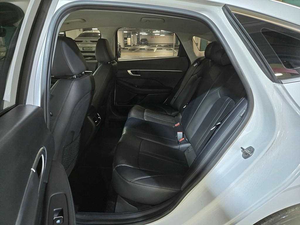 HYUNDAI Sonata - Vista 7