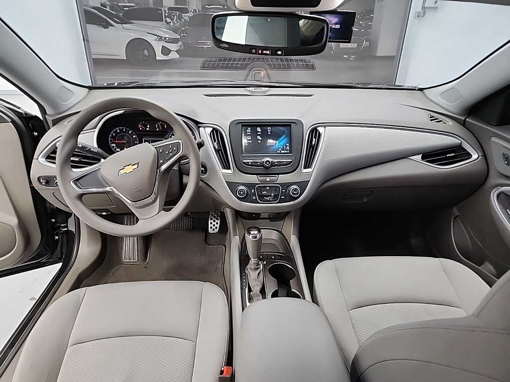 Chevrolet Malibu - Vista 6