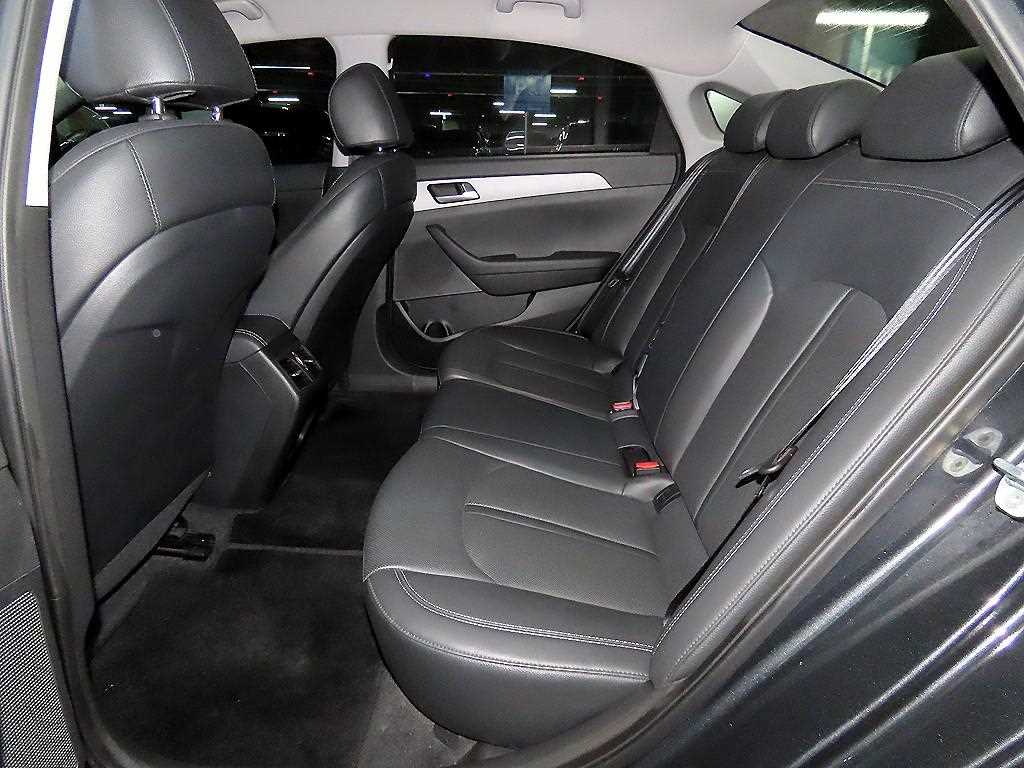 HYUNDAI Sonata - Vista 7