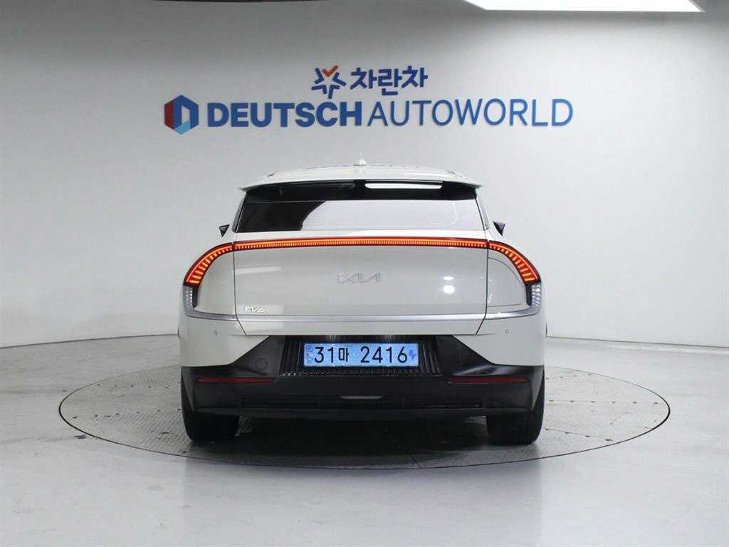 KIA EV6 - Vista 4