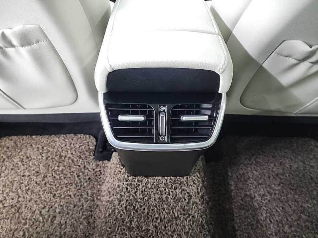 HYUNDAI Grandeur - Vista 9