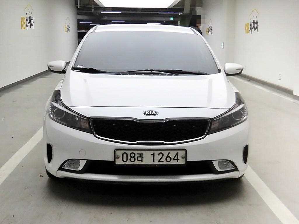 KIA K3 2018 Blanco - Importación desde Corea - HF Imports Iquique - Foto 1