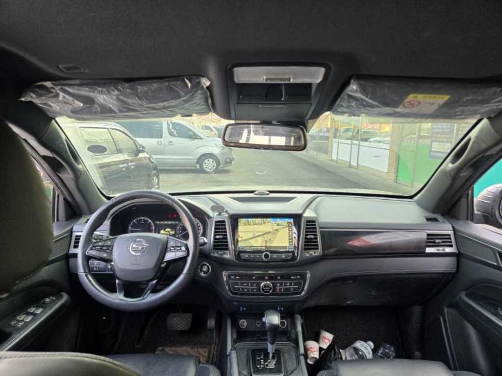 Ssangyong Rexton - Vista 9