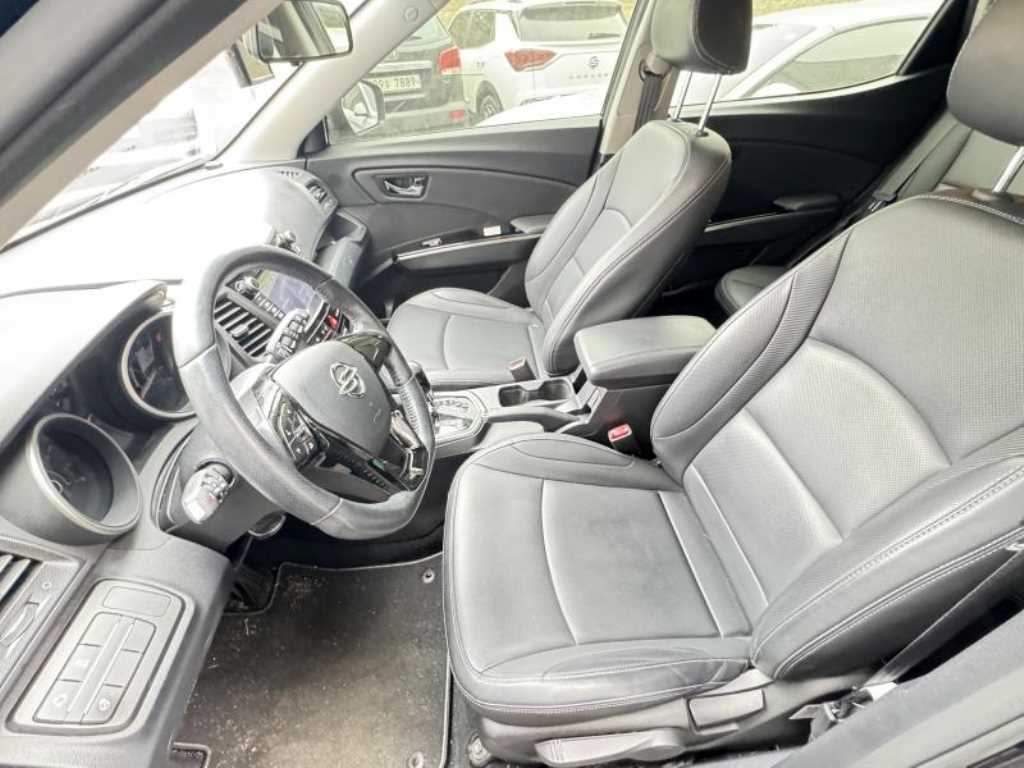Ssangyong Tivoli - Vista 10