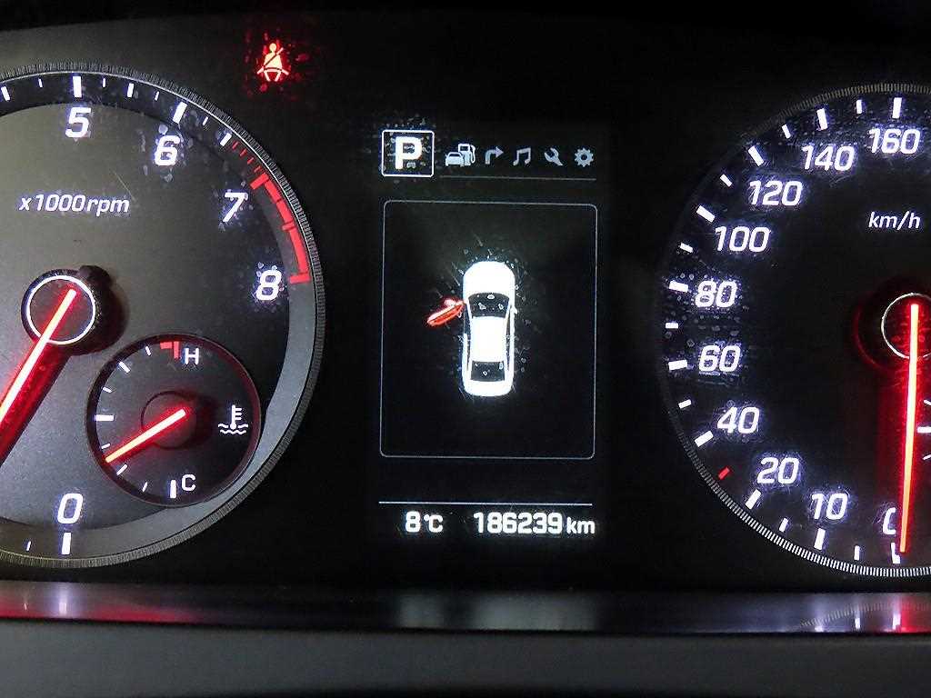 HYUNDAI Sonata - Vista 9