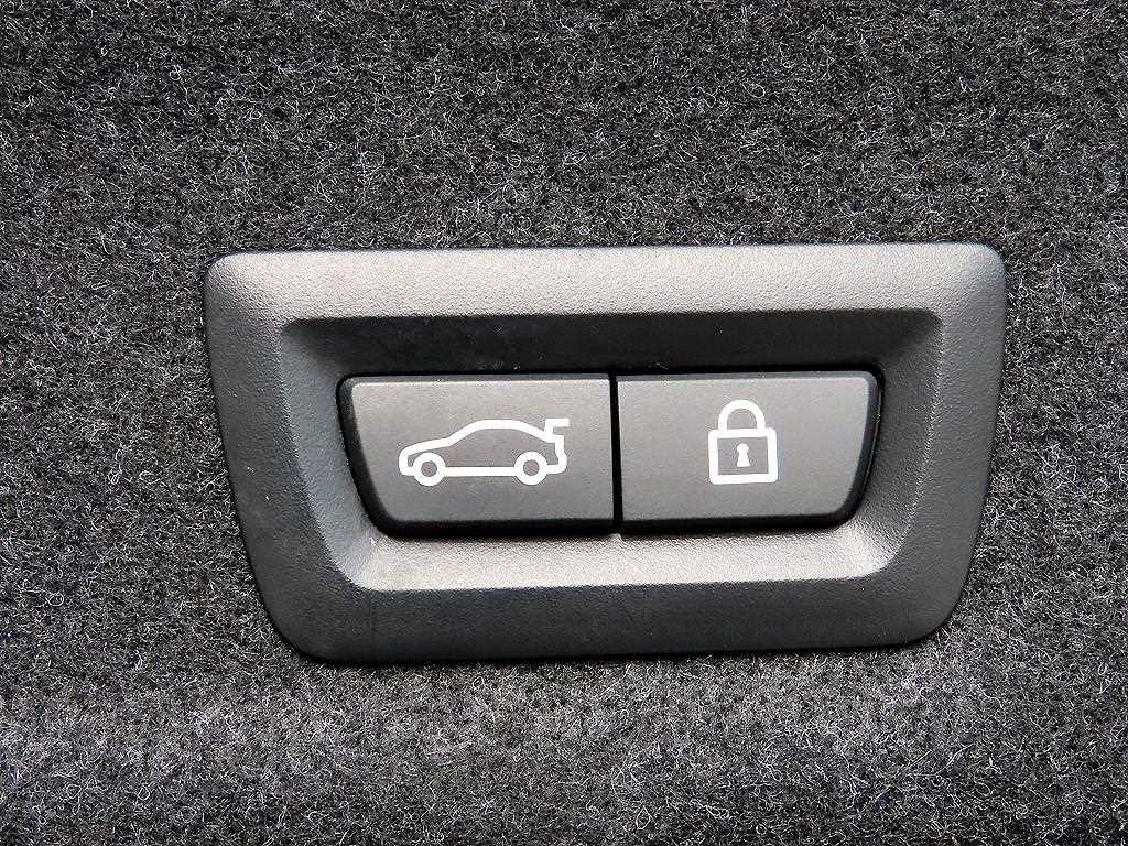 BMW 3 series 2023 Gris - Importación desde Corea - HF Imports Iquique - Foto 17