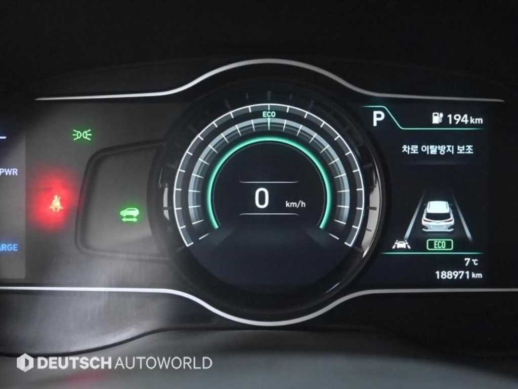 HYUNDAI Kona - Vista 5