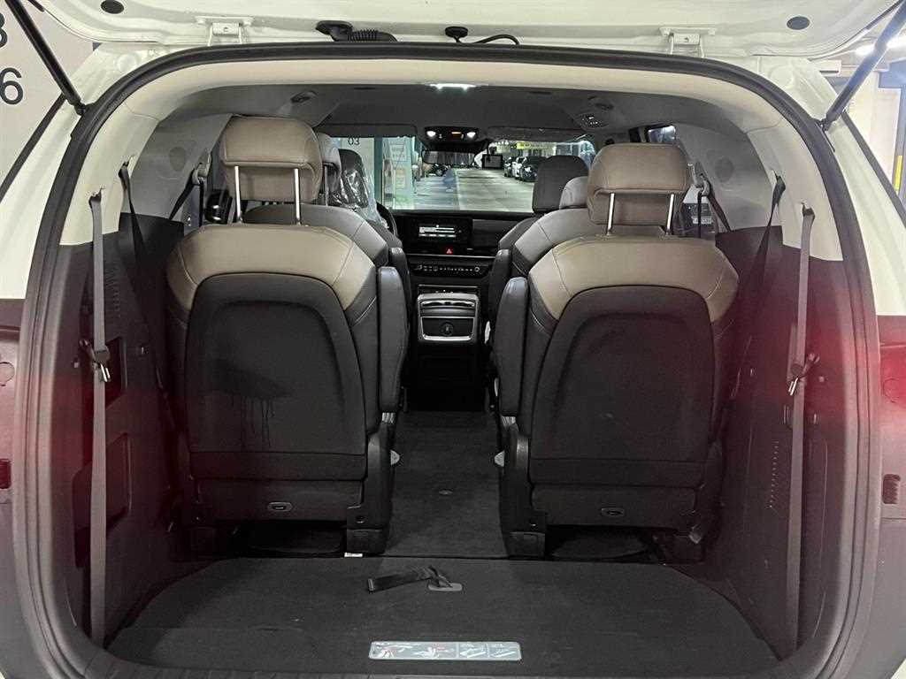 KIA Carnival - Vista 6