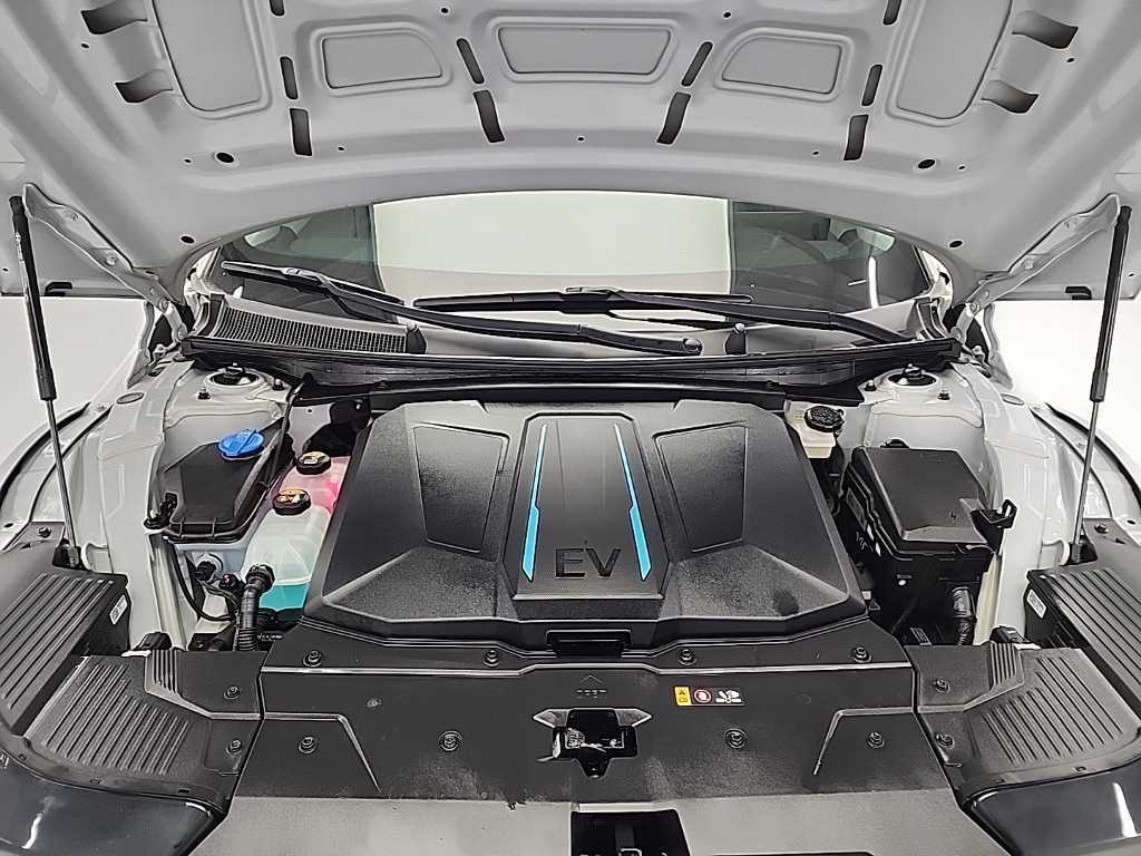 HYUNDAI Ioniq 5 - Vista 6