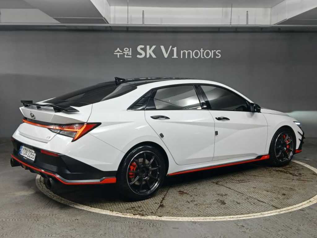 HYUNDAI Avante - Vista 4