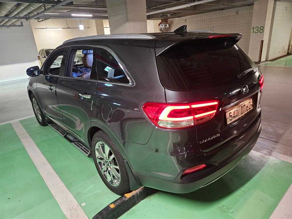 KIA Sorento - Vista 3