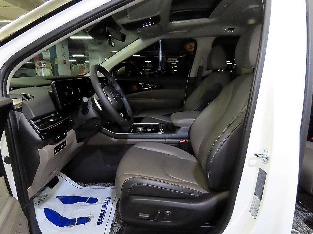 KIA Carnival - Vista 6