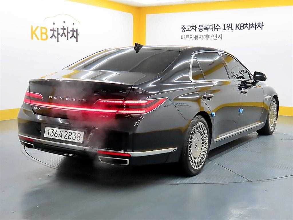 Genesis G90 - Vista 4