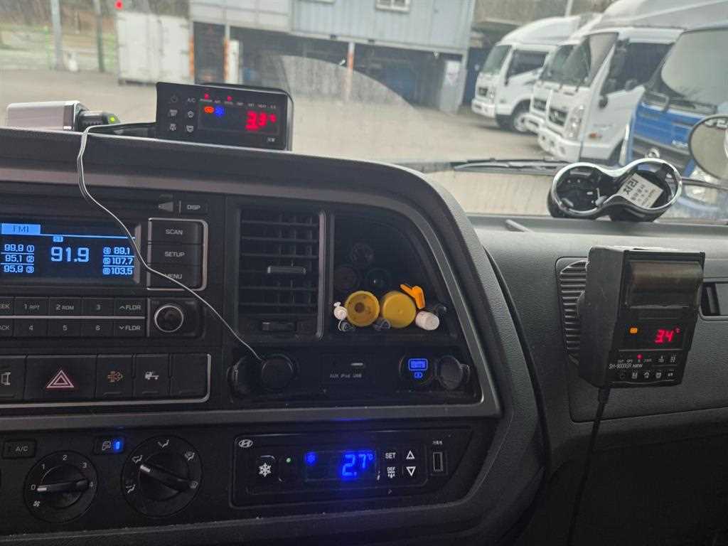 medium and large cargo truck 2022 Blanco - Importación desde Corea - HF Imports Iquique - Foto 17