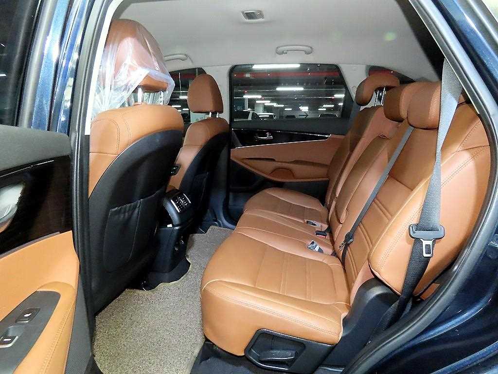 KIA Sorento - Vista 7