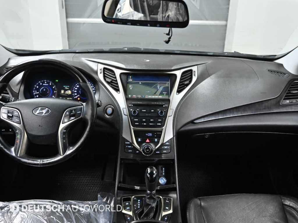 HYUNDAI Grandeur - Vista 7