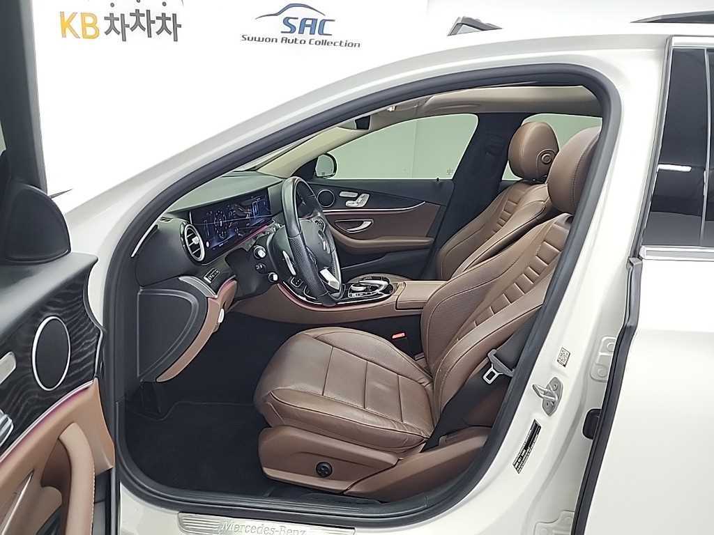 Mercedes Benz E class - Vista 11