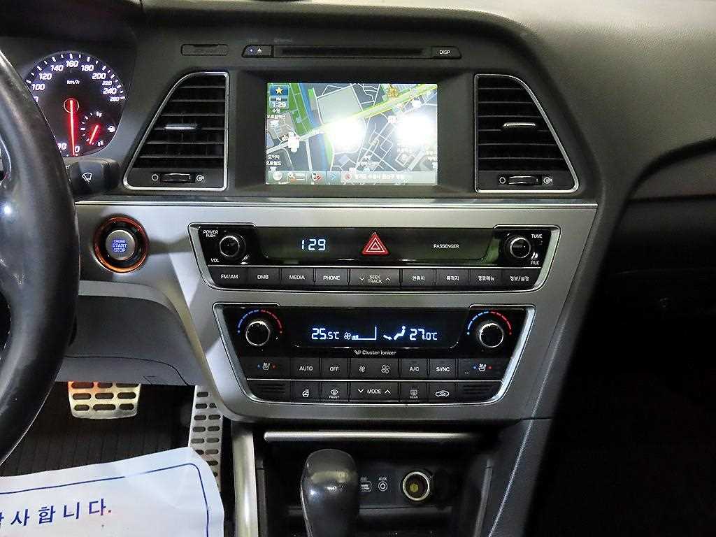 HYUNDAI Sonata - Vista 11