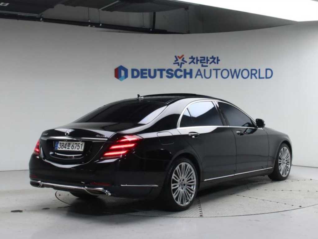 Mercedes Benz S Class - Vista 4