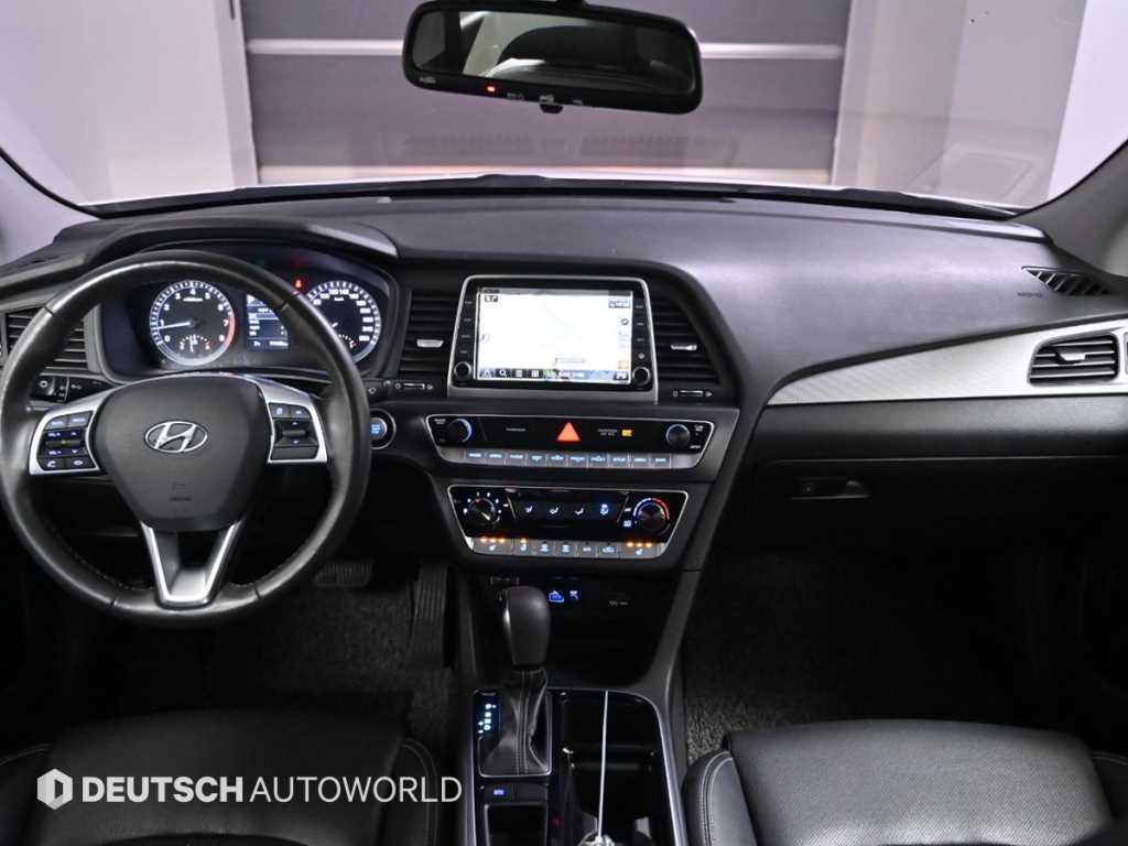 HYUNDAI Sonata - Vista 7