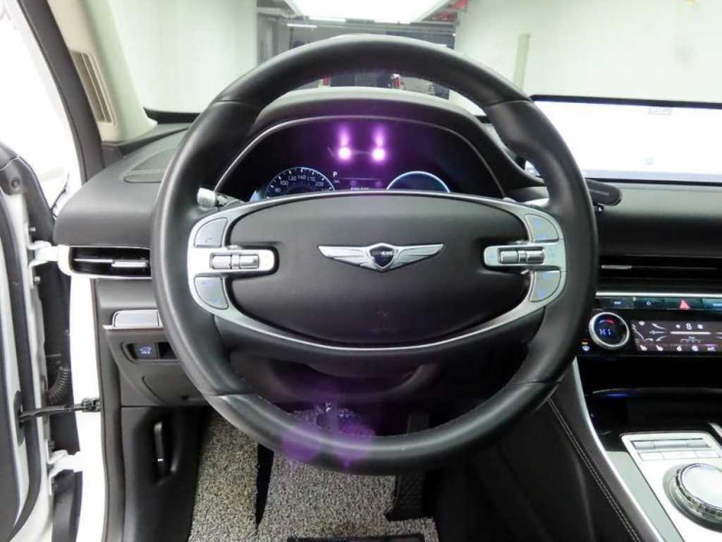 Genesis GV80 - Vista 7