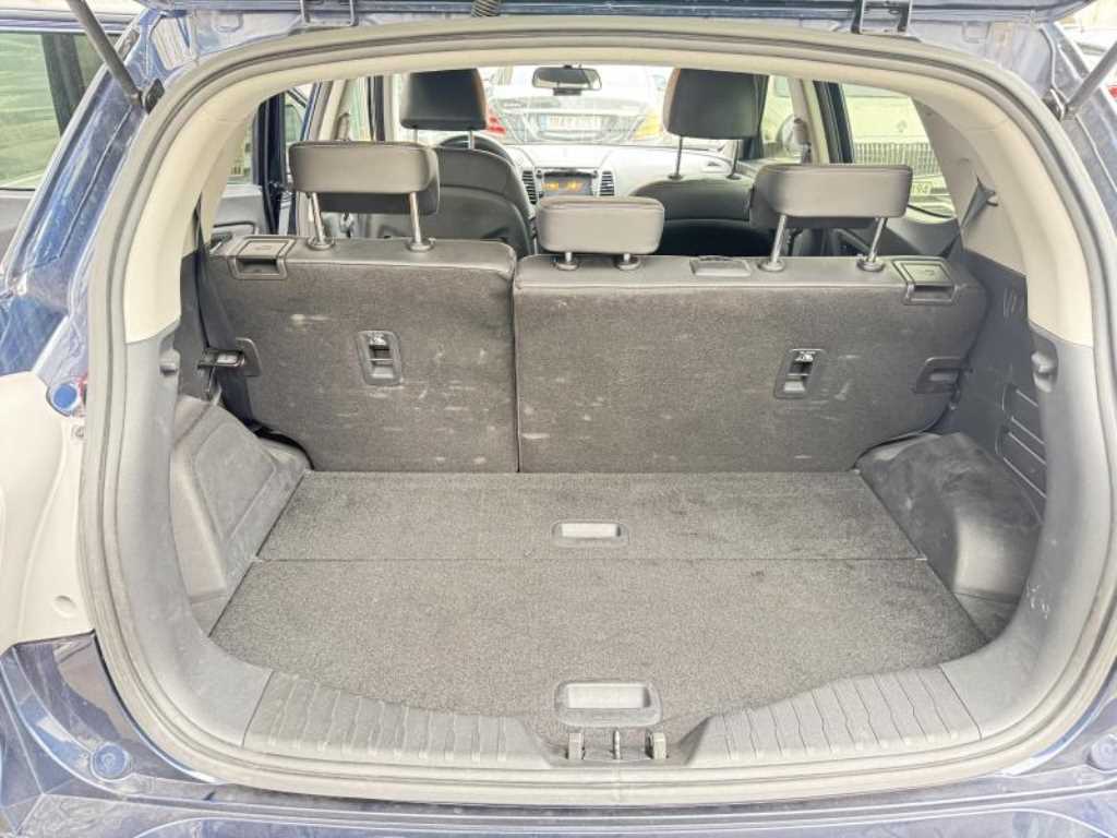 Ssangyong Tivoli - Vista 5