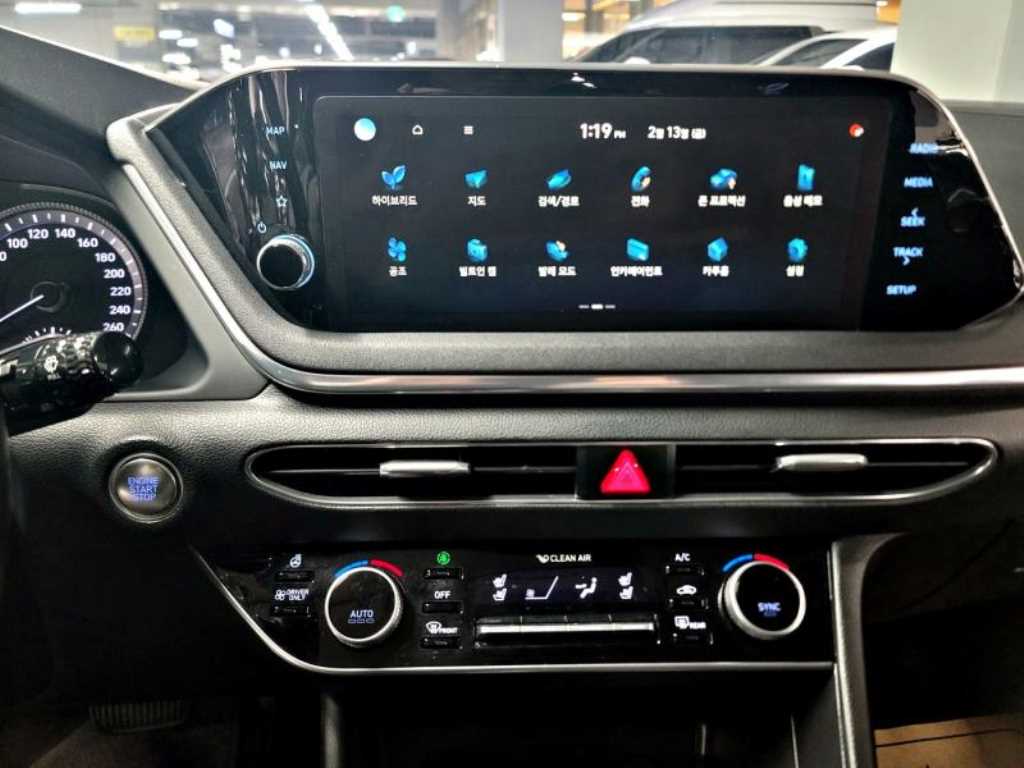 HYUNDAI Sonata - Vista 8