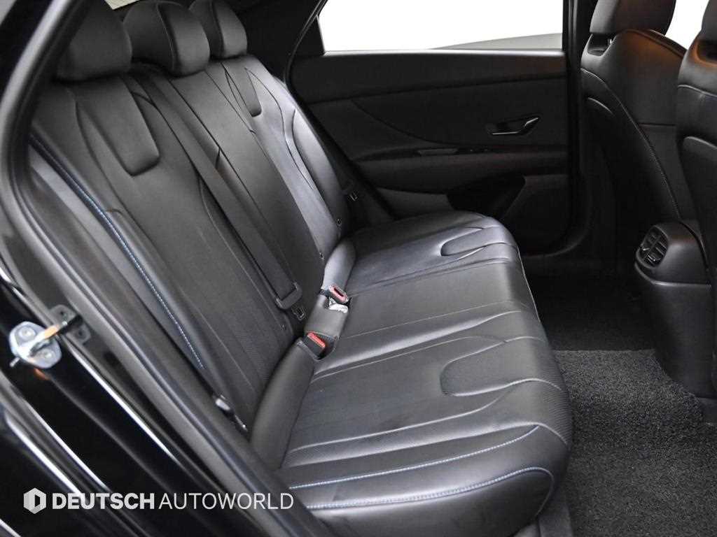 HYUNDAI Avante - Vista 12