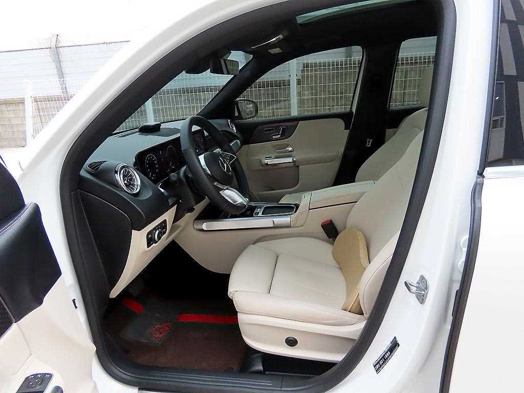 Mercedes Benz GLB Class - Vista 5