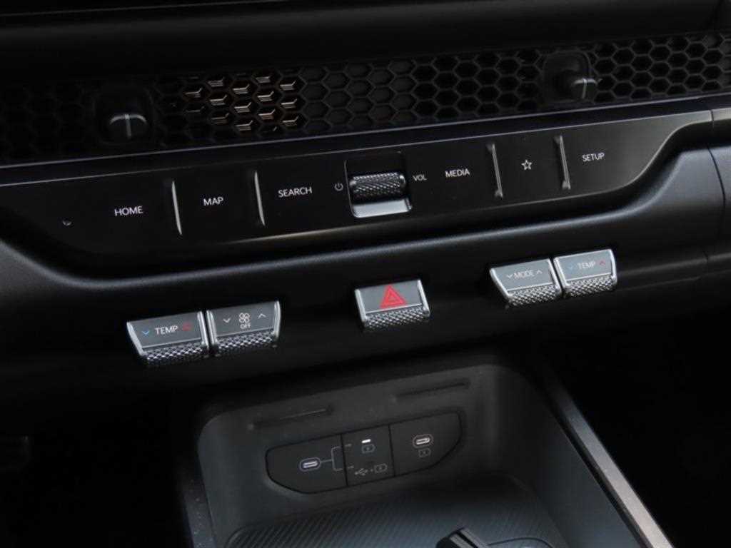 KIA Tasman - Vista 8