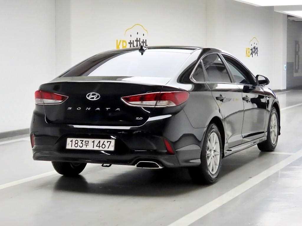 HYUNDAI Sonata - Vista 4