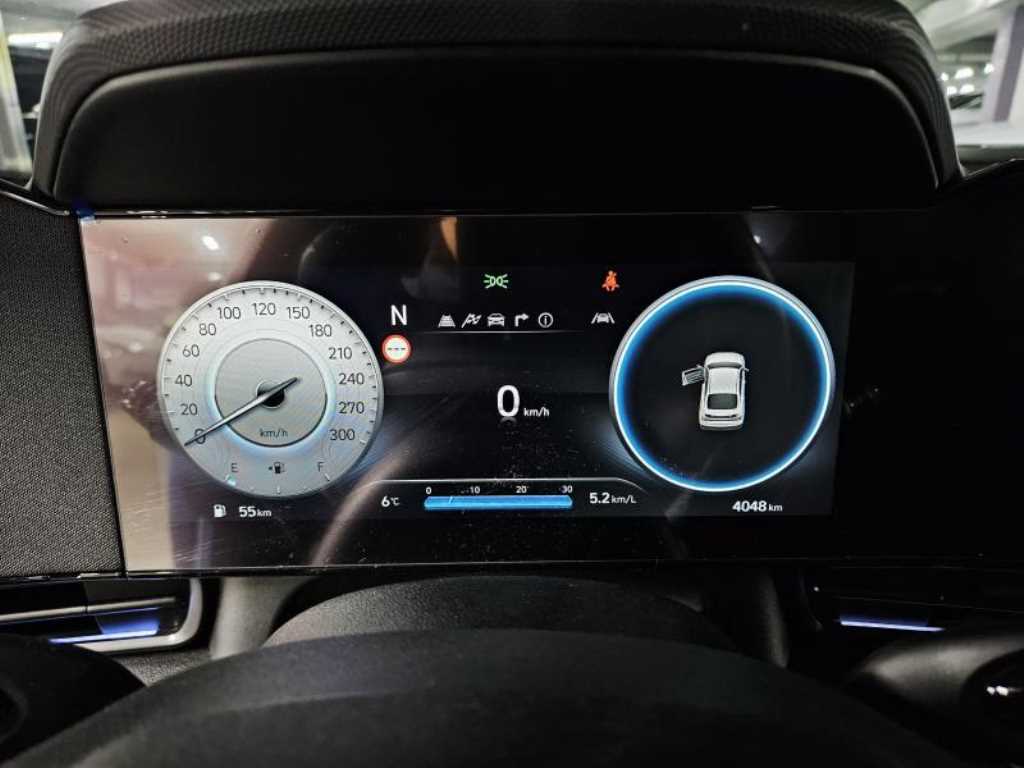 HYUNDAI Avante - Vista 8