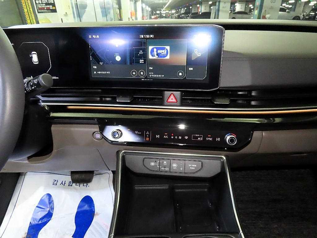 KIA Carnival - Vista 11