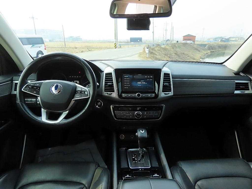 Ssangyong Rexton - Vista 9