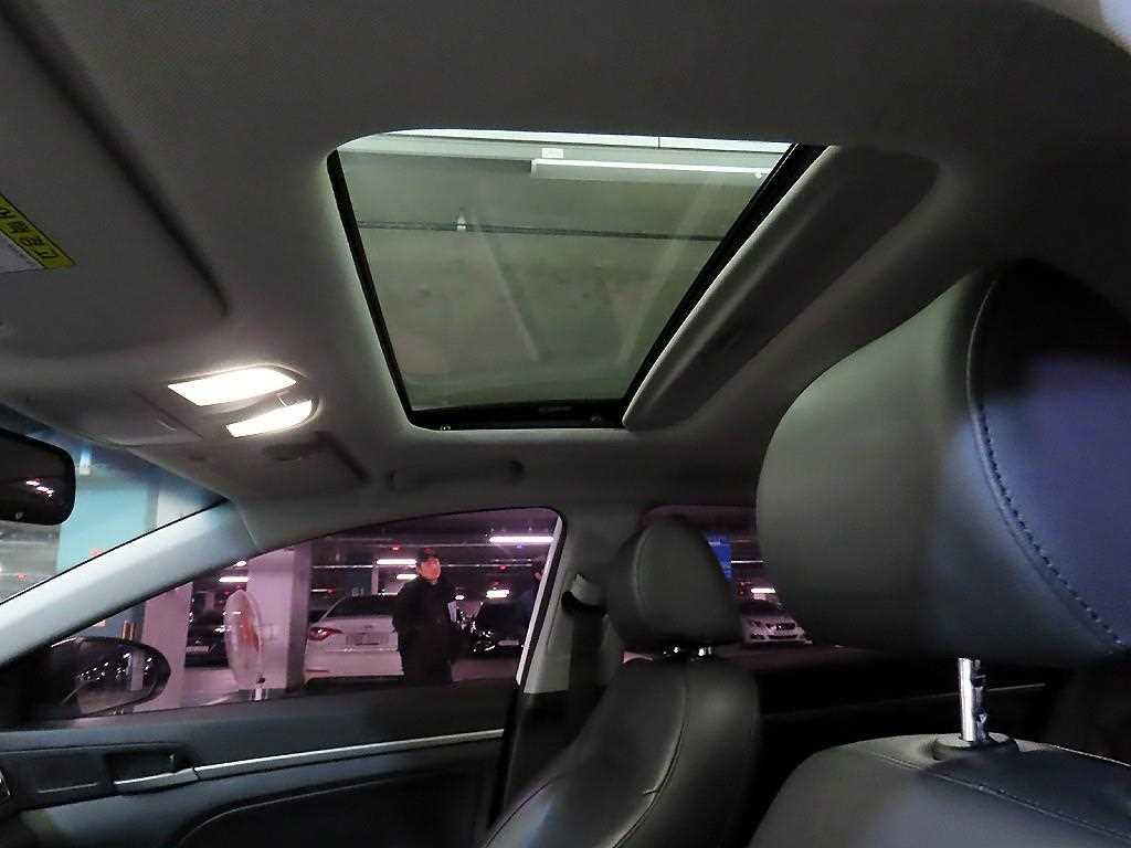 HYUNDAI Avante 2016 Blanco - Importación desde Corea - HF Imports Iquique - Foto 18